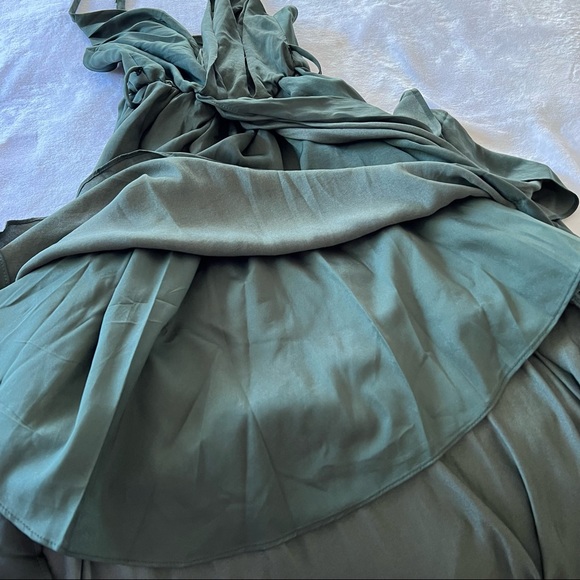 Hello Molly Fuel To My Fire Midi Dress in Forest Green - Picture 6 of 11